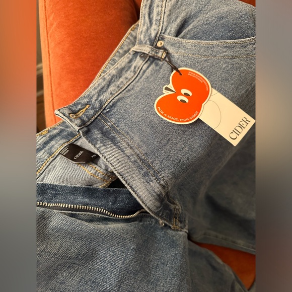 High Waist Tapered Jeans - Plus Size - Picture 8 of 8